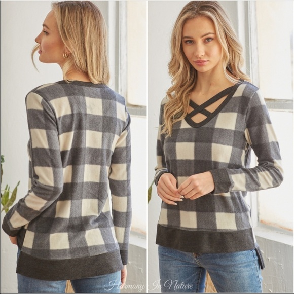 Sophisticated🌟Soft silver&cream x-front sweater - Picture 5 of 5